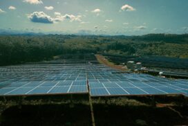 PV-Panels auf Hang
